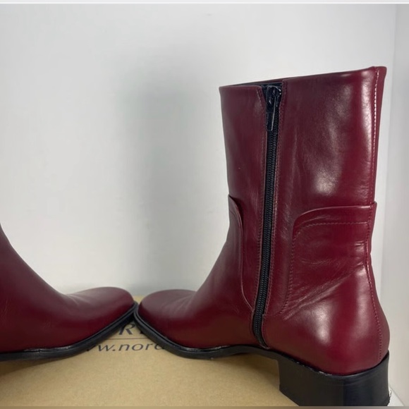 Vero Cuoio Nickels Italy Leather Square Toe Boots | Burgandy | Size: 7.5 - Picture 7 of 13